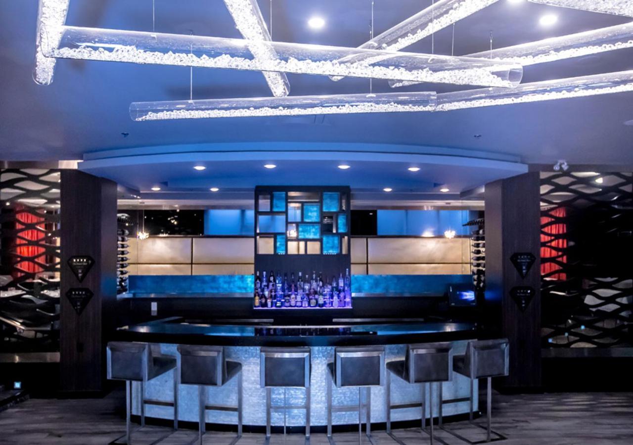 Sterling & 4* Niagara Falls