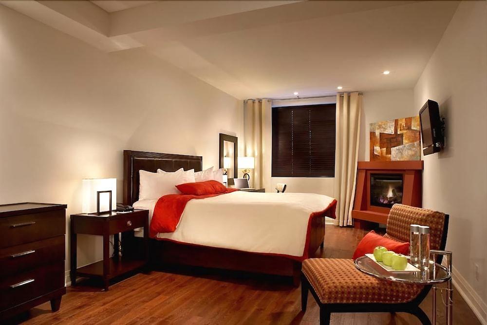 Sterling & Hotel