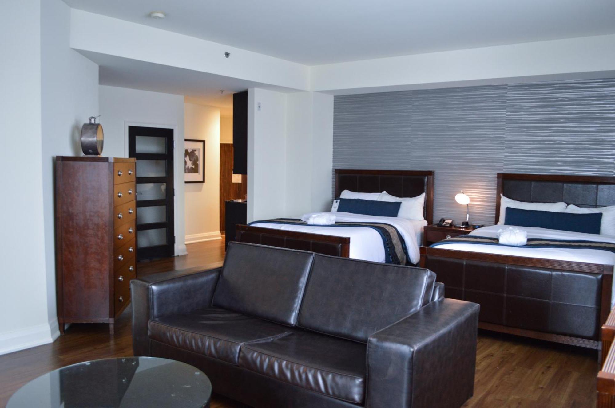 Sterling & Hotel